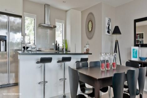 Photo of property in 68 Cowling Road, Hurdon, New Plymouth, 4310