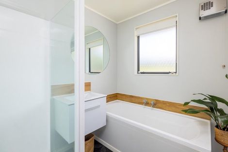 Photo of property in 29 Te Papau Crescent, Diamond Harbour, 8972