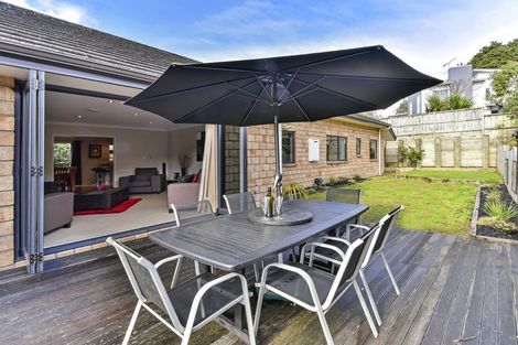 Photo of property in 4 Nita Place, The Gardens, Auckland, 2105