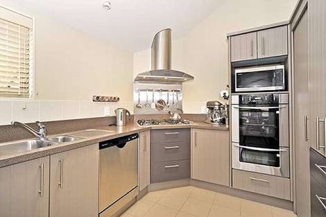 Photo of property in 3 Windsor Street, Terrace End, Palmerston North, 4410