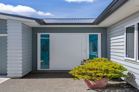 Photo of property in 2 Climie Way, Trentham, Upper Hutt, 5018