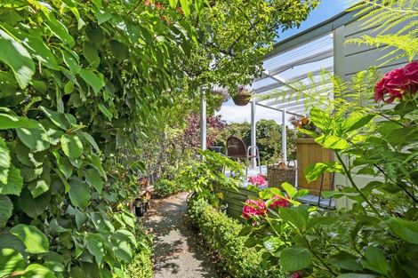 Photo of property in 89 Bridge Street, Bulls, 4818