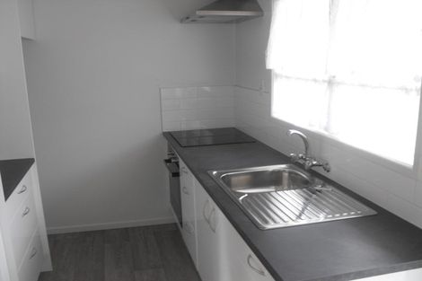 Photo of property in 20 Brandon Road, Glen Eden, Auckland, 0602