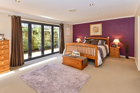 Photo of property in 4 Nita Place, The Gardens, Auckland, 2105