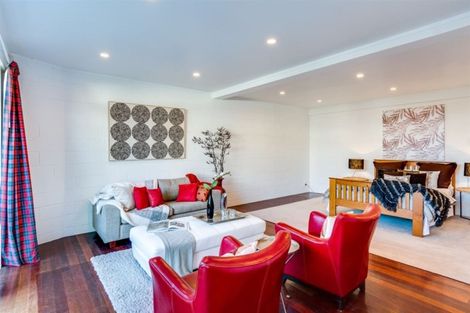 Photo of property in 29 Enfield Road, Hospital Hill, Napier, 4110