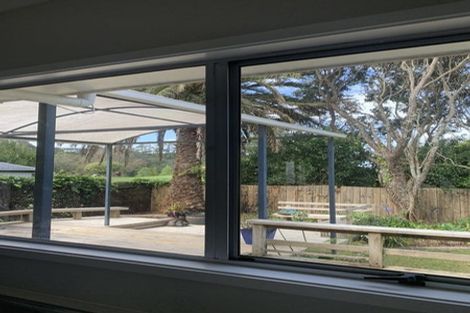 Photo of property in 50 Redlands Grove, Swanson, Auckland, 0612