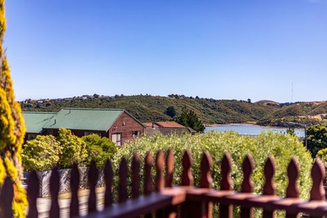 Photo of property in 49 Kinloch Place, Papakowhai, Porirua, 5024