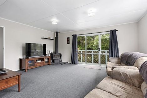 Photo of property in 8 Mokopuna Grove, Stokes Valley, Lower Hutt, 5019