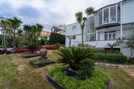 Photo of property in 27 Palmer Crescent, Mission Bay, Auckland, 1071