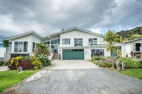 Photo of property in 10 Waikaraka Beach Road, Tamaterau, Whangarei, 0174