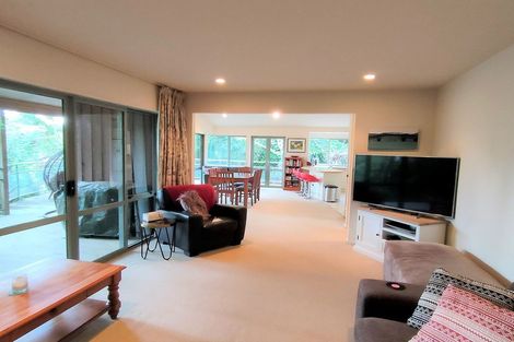 Photo of property in 2/27b Balmain Road, Birkenhead, Auckland, 0626