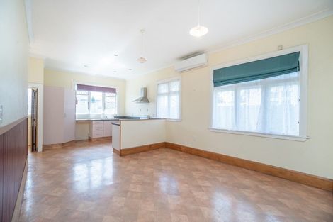 Photo of property in 19 South Street, West End, Palmerston North, 4410