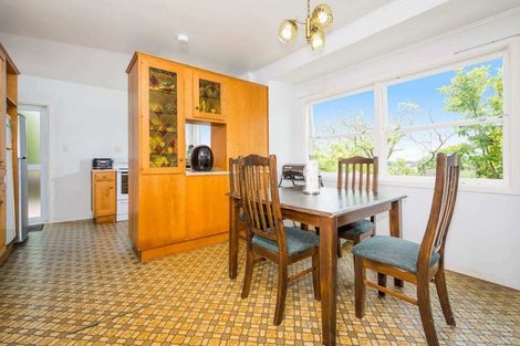Photo of property in 50 Potter Avenue, Northcote, Auckland, 0627