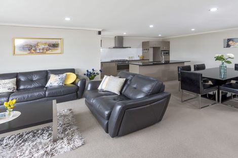 Photo of property in 24 Flintridge Drive, Flat Bush, Auckland, 2019