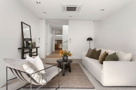 Photo of property in 43 Totara Street, Fendalton, Christchurch, 8041