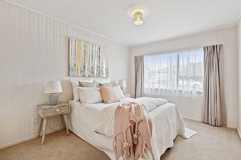 Photo of property in 15a Edward Avenue, Orewa, 0931