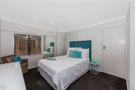 Photo of property in 3 Otanerua Road, Hatfields Beach, Orewa, 0931