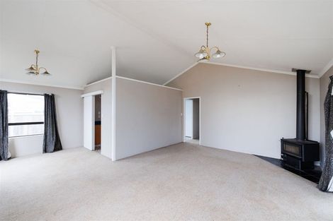 Photo of property in 8 Coromandel Court, Roslyn, Palmerston North, 4414