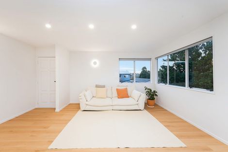 Photo of property in 12 Raelene Place, Massey, Auckland, 0614