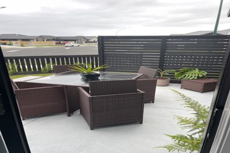 Photo of property in 2 Lion Place, Papamoa, 3118