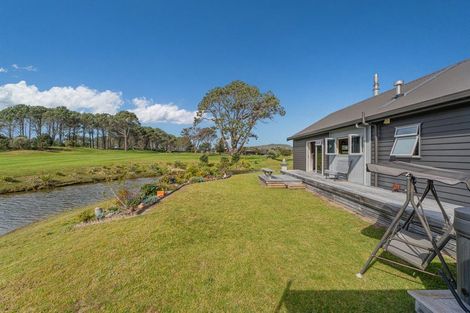Photo of property in 107 Benjamin Place, Matarangi, Whitianga, 3592