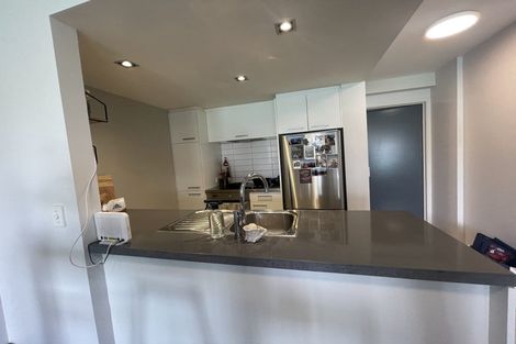 Photo of property in The Capital, 17/370 Oriental Parade, Oriental Bay, Wellington, 6011