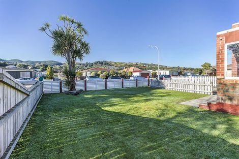 Photo of property in 11 Beauchamp Street, Tawa, Wellington, 5028