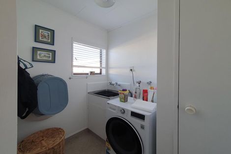 Photo of property in 34 Townshend Crescent, Greenmeadows, Napier, 4112