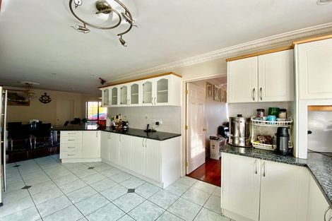 Photo of property in 7 Sesame Grove, Goodwood Heights, Auckland, 2105