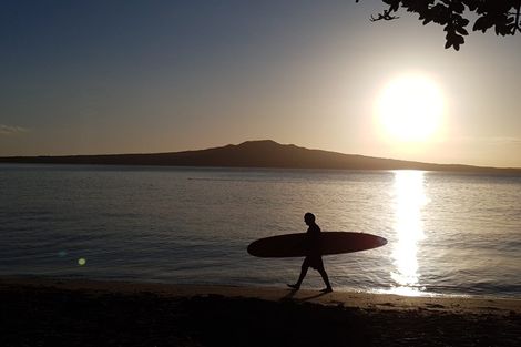 Photo of property in 2 Kerr Street, Devonport, Auckland, 0624