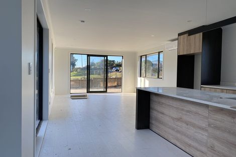 Photo of property in 79 Murray Ward Drive, Te Kauwhata, 3710