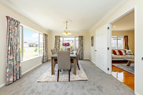 Photo of property in 14 Glencullen Place, Dannemora, Auckland, 2016