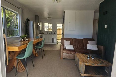 Photo of property in 17b Scott Road, Stanmore Bay, Whangaparaoa, 0932