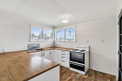 Photo of property in 223 Puriri Street, Castlecliff, Whanganui, 4501