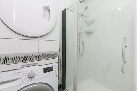 Photo of property in 2/5 Hopper Street, Mount Cook, Wellington, 6011