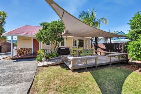 Photo of property in 8 Bernard Street, Avenues, Whangarei, 0110