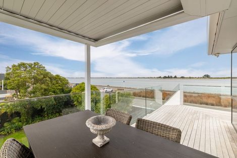 Photo of property in 11 Beachville Road, Redcliffs, Christchurch, 8081