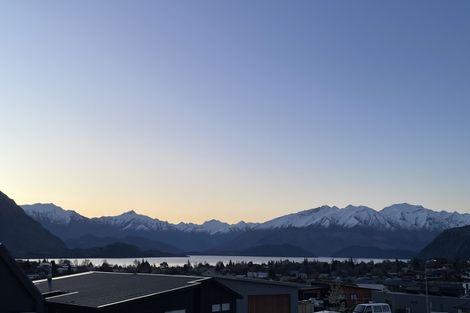 Photo of property in 9 Mcneil Crescent, Wanaka, 9305