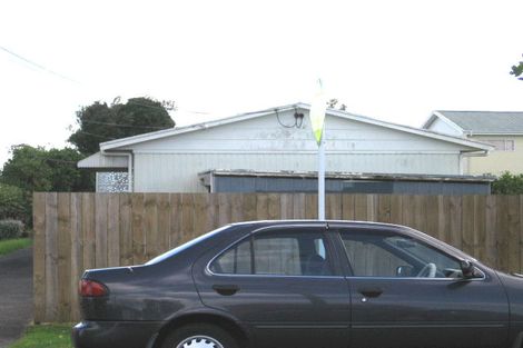 Photo of property in 1/5 Taikata Road, Te Atatu Peninsula, Auckland, 0610