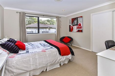 Photo of property in 4 Nita Place, The Gardens, Auckland, 2105