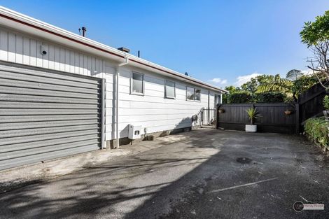 Photo of property in 14b Oakleigh Street, Maungaraki, Lower Hutt, 5010