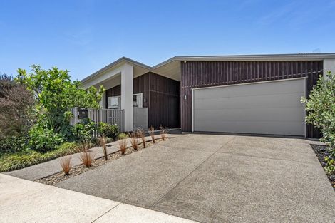 Photo of property in 18 Saint Pauls Drive, Brookfield, Tauranga, 3110