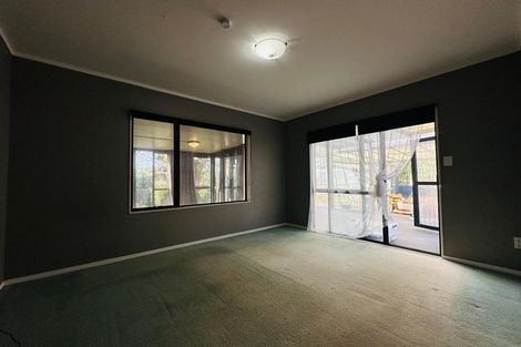 Photo of property in 78 Harmel Road, Glendene, Auckland, 0602