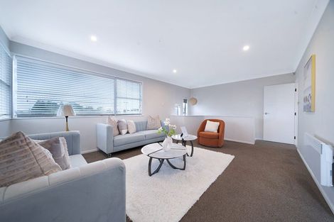Photo of property in 102 Tirimoana Road, Te Atatu South, Auckland, 0602