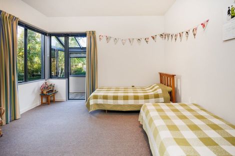 Photo of property in 45 Waicola Drive, Fitzherbert, Palmerston North, 4471