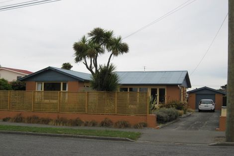 Photo of property in 20 Malta Crescent, South New Brighton, Christchurch, 8062