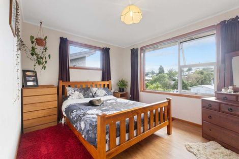 Photo of property in 7 Bromley Place, Westown, New Plymouth, 4310
