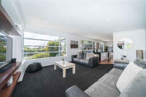 Photo of property in 413 Aokautere Drive, Aokautere, Palmerston North, 4471