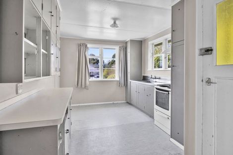 Photo of property in 82 Glenpark Avenue, Frankleigh Park, New Plymouth, 4310