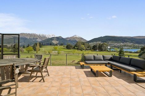 Photo of property in 12 Grove Lane, Kelvin Heights, Queenstown, 9300